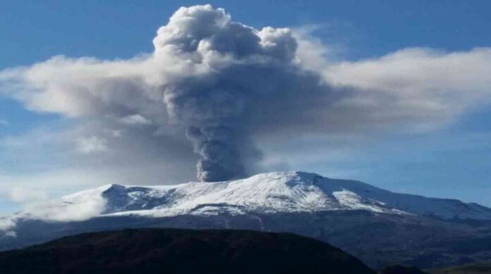 El 13 de noviembre de 1985 el volcán hizo erupción causando 25.000 muertos (Foto: Twitter )